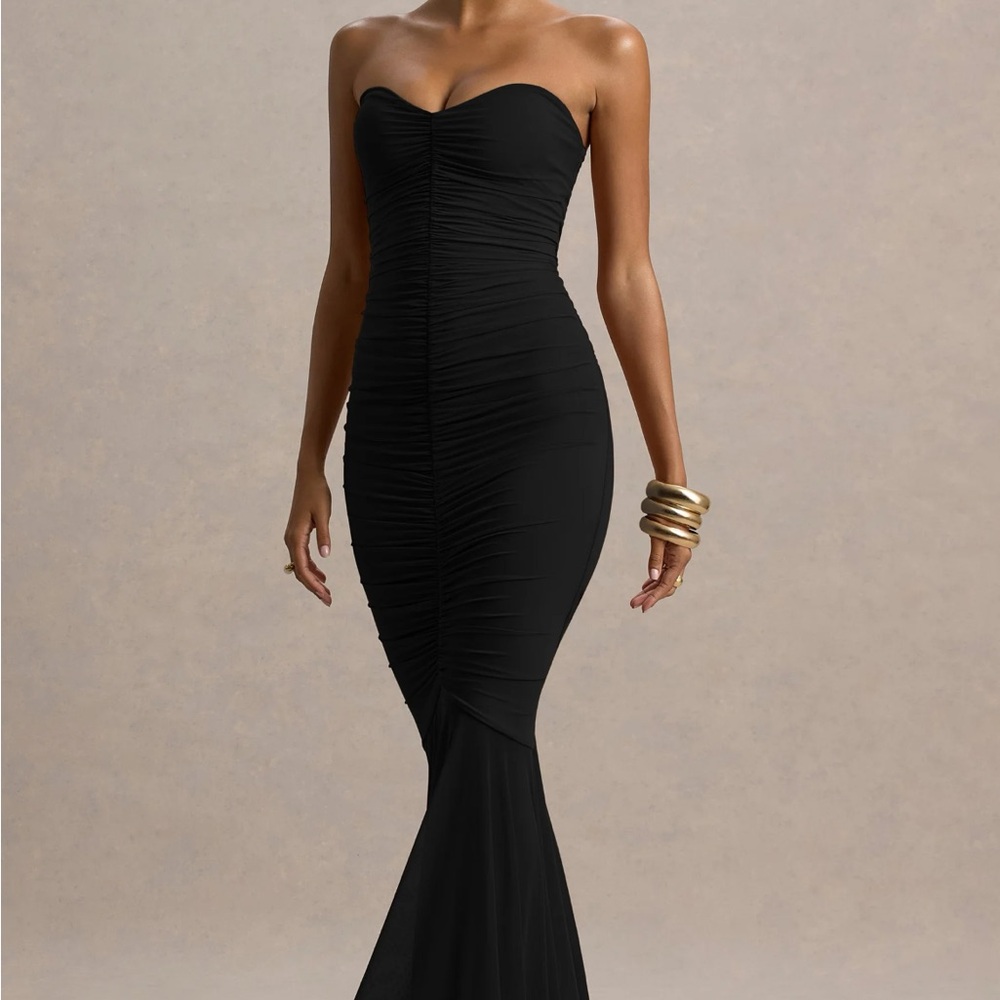 Chic Black Strapless Dress